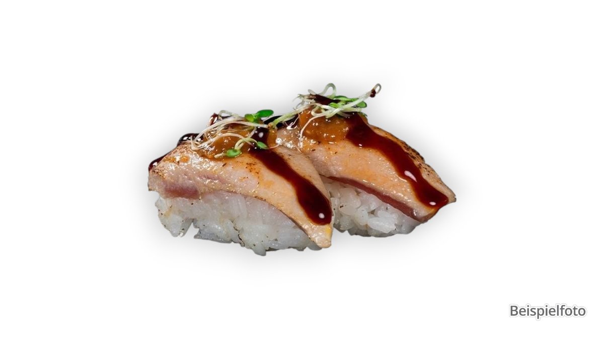 N11. Spicy Maguro Nigiri