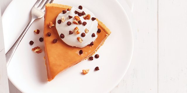 Ooey Gooey Caramel Pie Slice