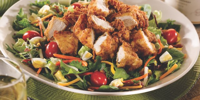 Southern-Fried Chicken Tender Salad Platter