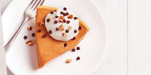 Whole Ooey Gooey Caramel Pie