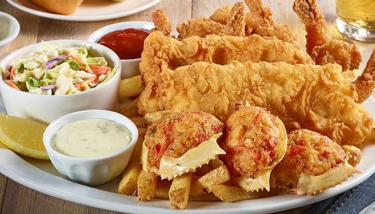 Seafood Combo Platter*