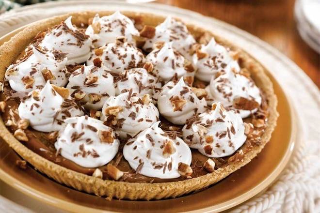 Whole Ooey Gooey Caramel Pie (Desserts)