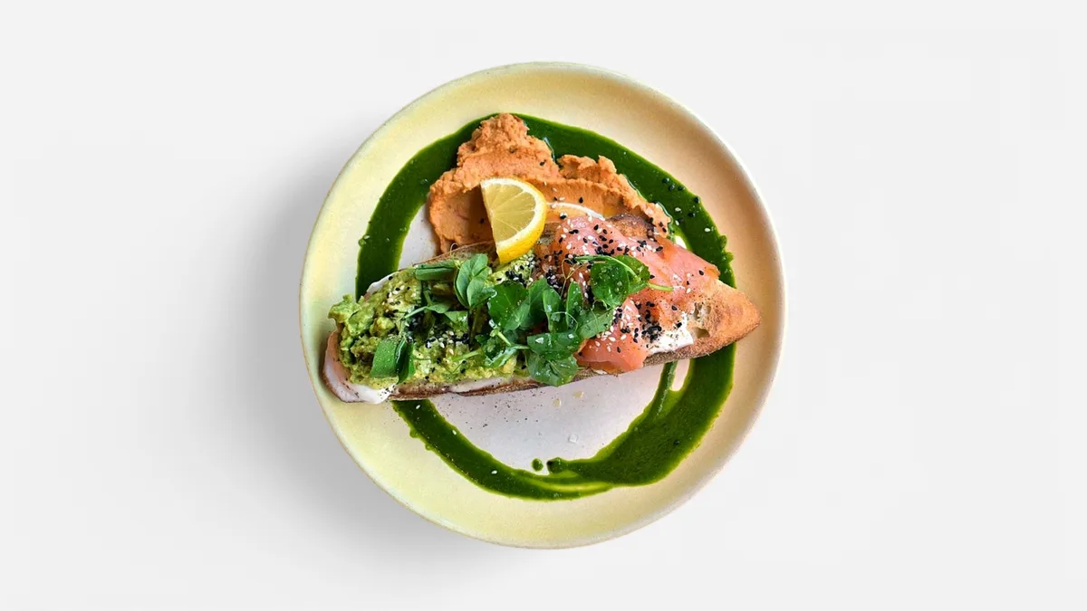 Mashed avo and smoked salmon toast