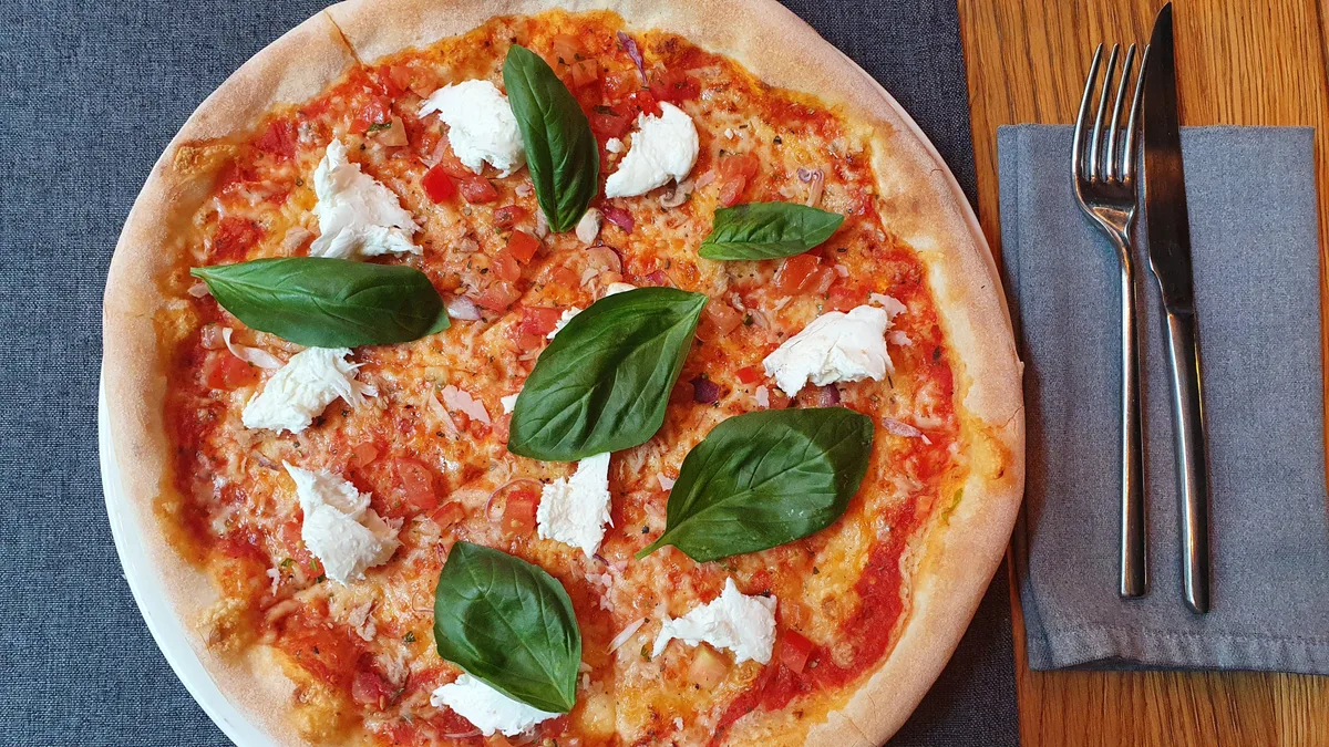 CAPRESE Pizza