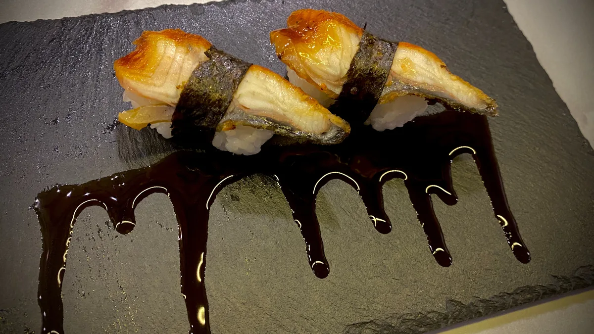 NS25. Unagi Nigiri