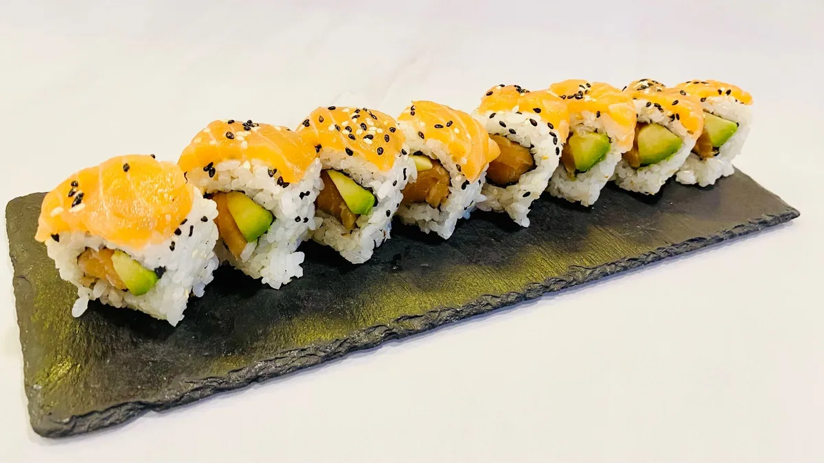 RS13. Sake Avocado Salmon