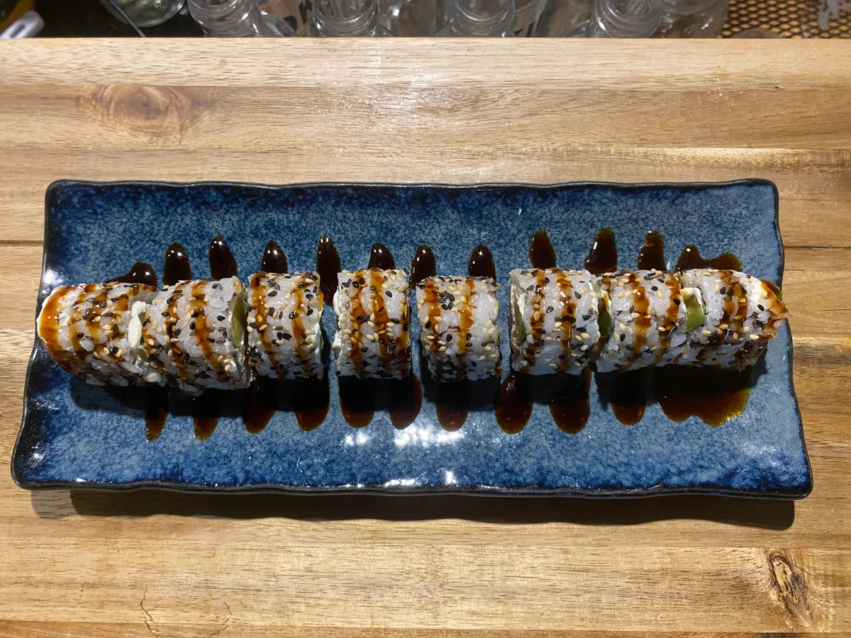 Csirke and avokádó Maki 8pc.