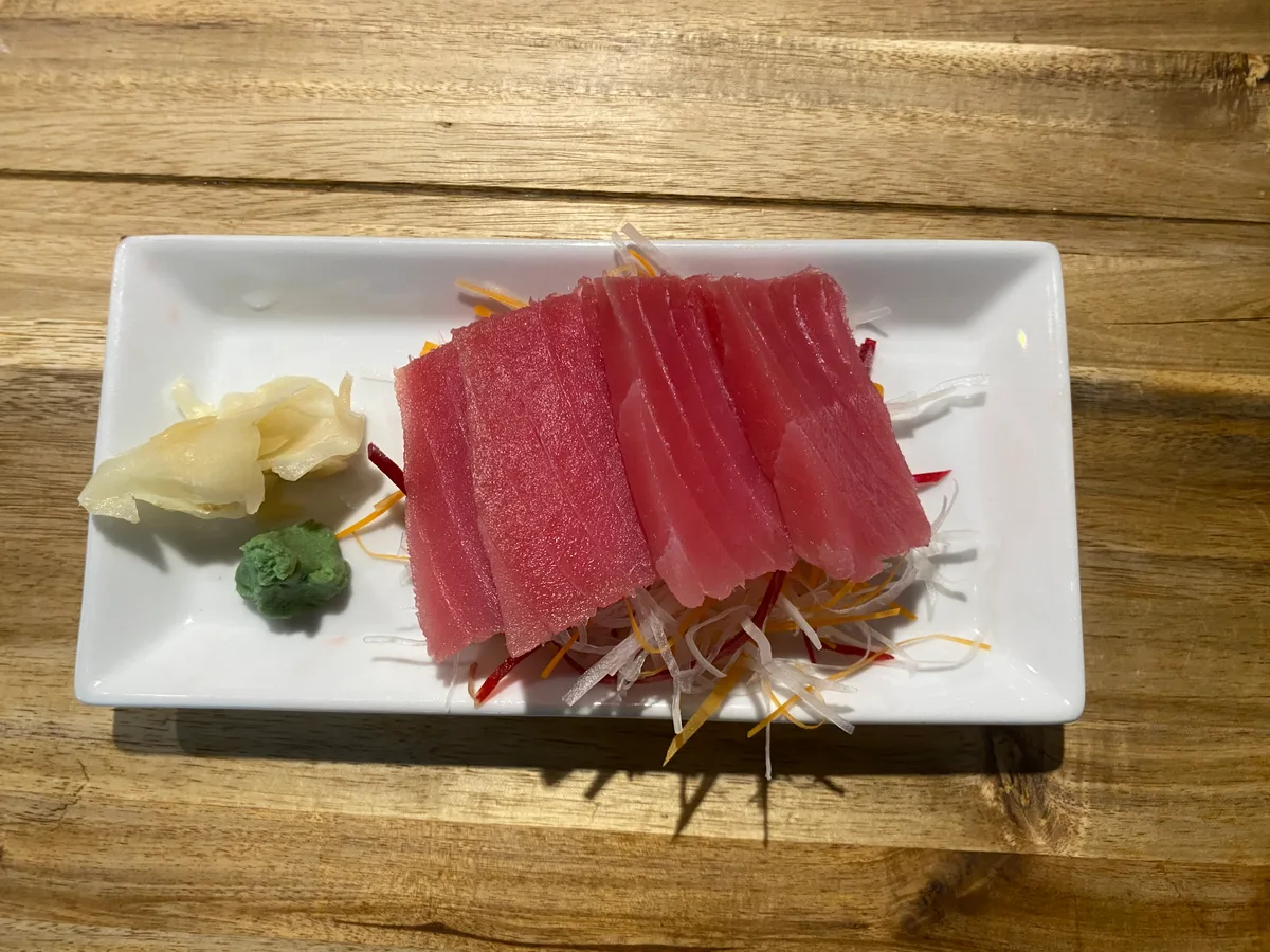 Sasimi Tuna (100g)