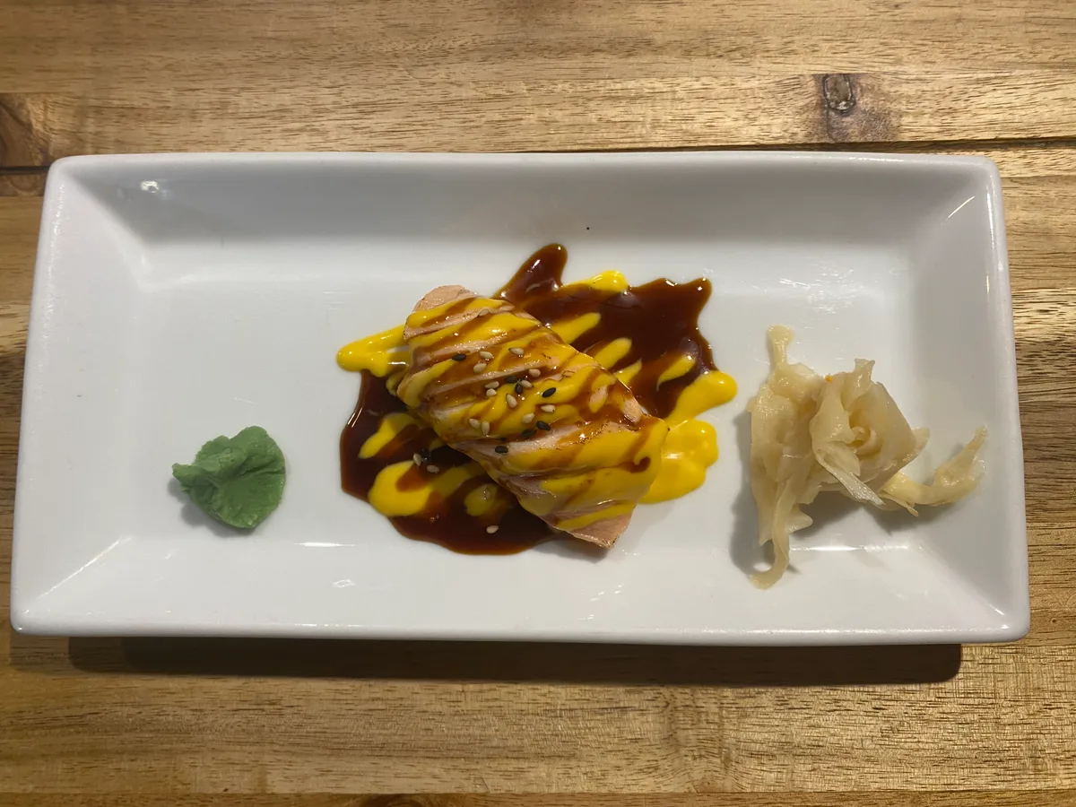 Égetett Lazacos Nigiri