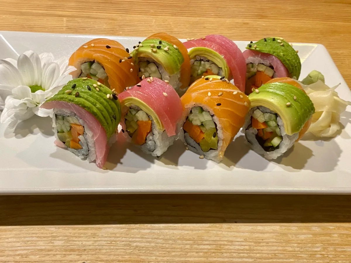 Rainbow Roll 8pcs