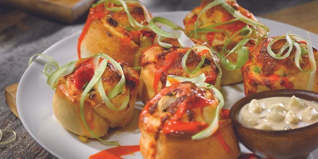 Buffalo Chicken Rolls