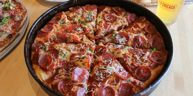 Double Deckeroni Pizza