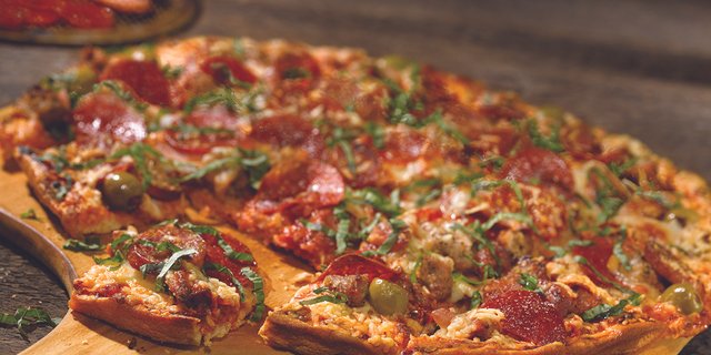 Individual Meat Me Pizza