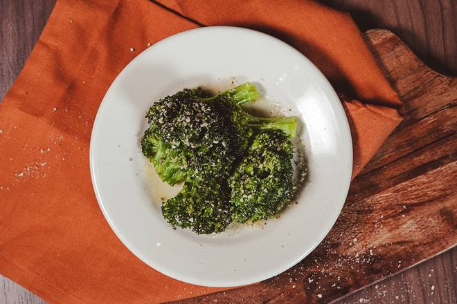 BROCCOLI WITH GARLIC BUTTER