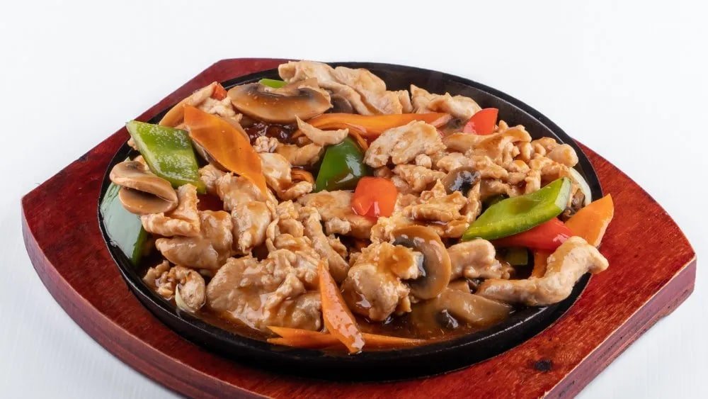 Pui la plită / Chicken on the hot plate