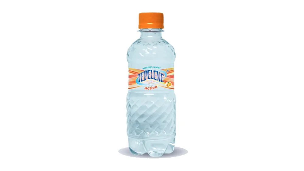 Ujë me Vitamina Pjeshkë