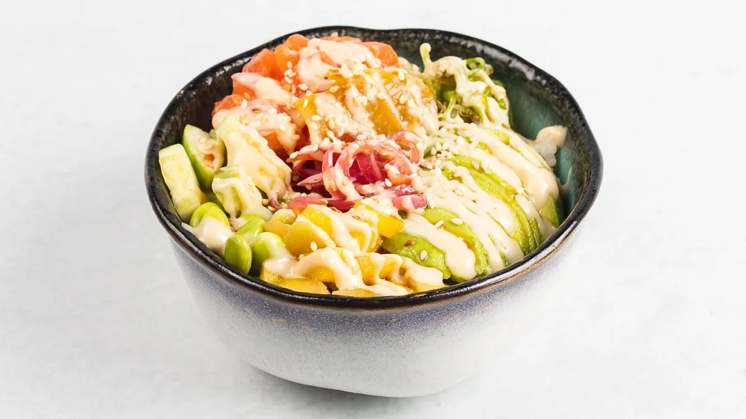 Losos poke bowl