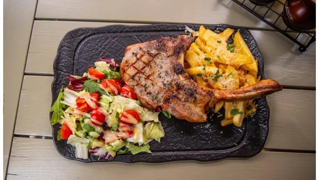 Cotlet Tomahawk