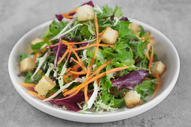 Island Spring Mix Salad Full