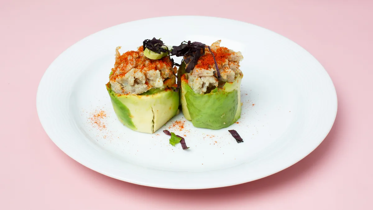 56. Thunfisch-Tatar Avocado Gunkan