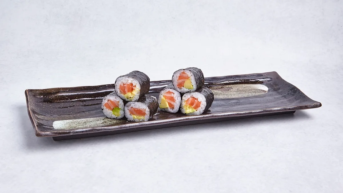 11 Lachs Avocado Maki
