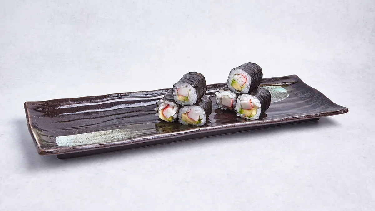25 Surimi-Avocado Maki