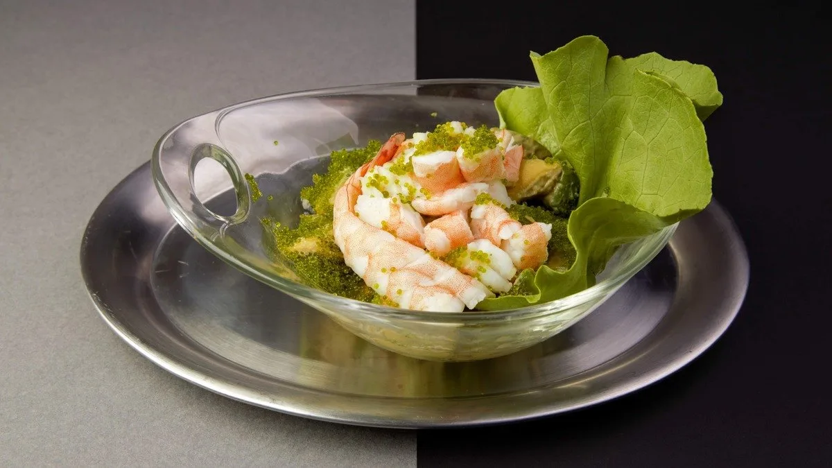 Ebikādo salad