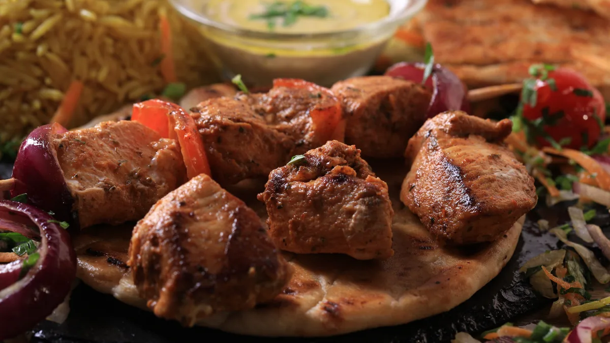 Shish Tawook grillezett zöldségekkel (Shish with grill vegetables)