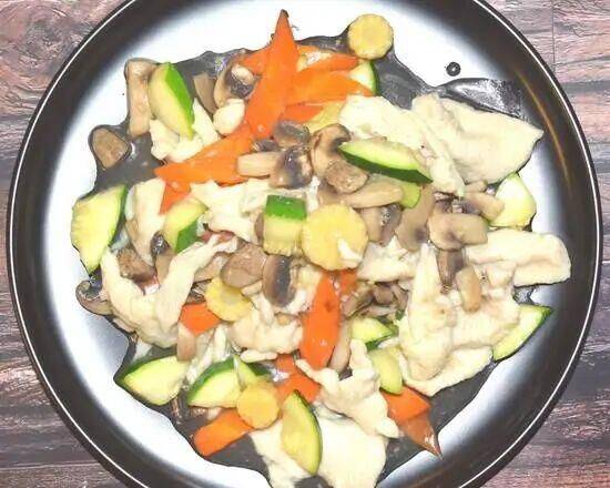 Moo Goo Gai Pan