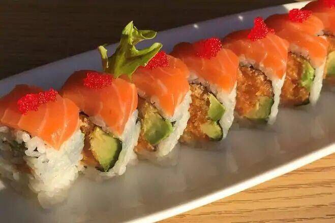 Salmon Sakura Roll(8pcs)