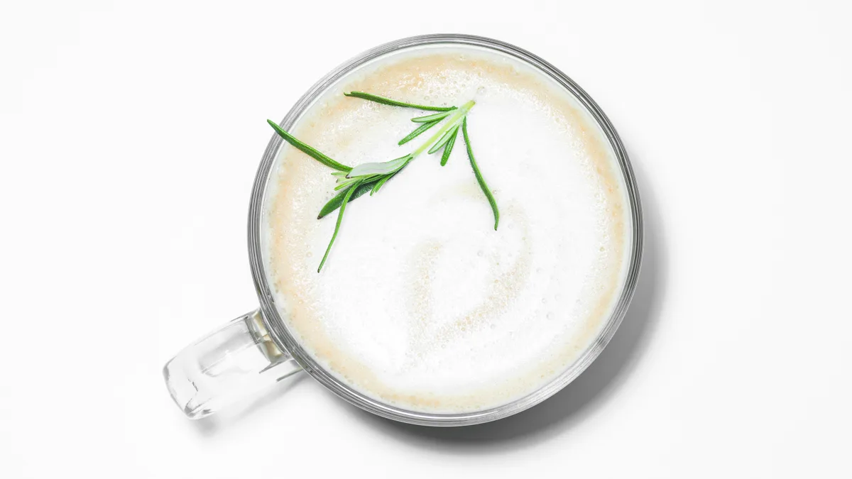 Nagy Piros Palást Tea Latte