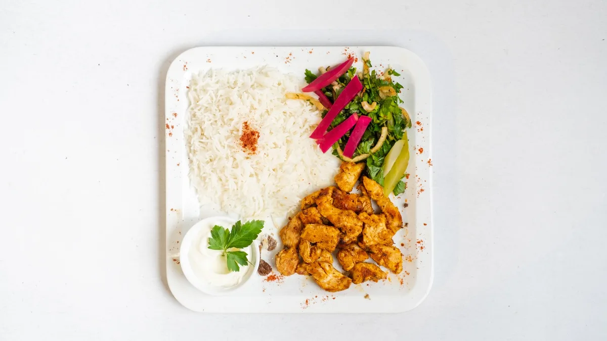 35. Shish taouk talíř
