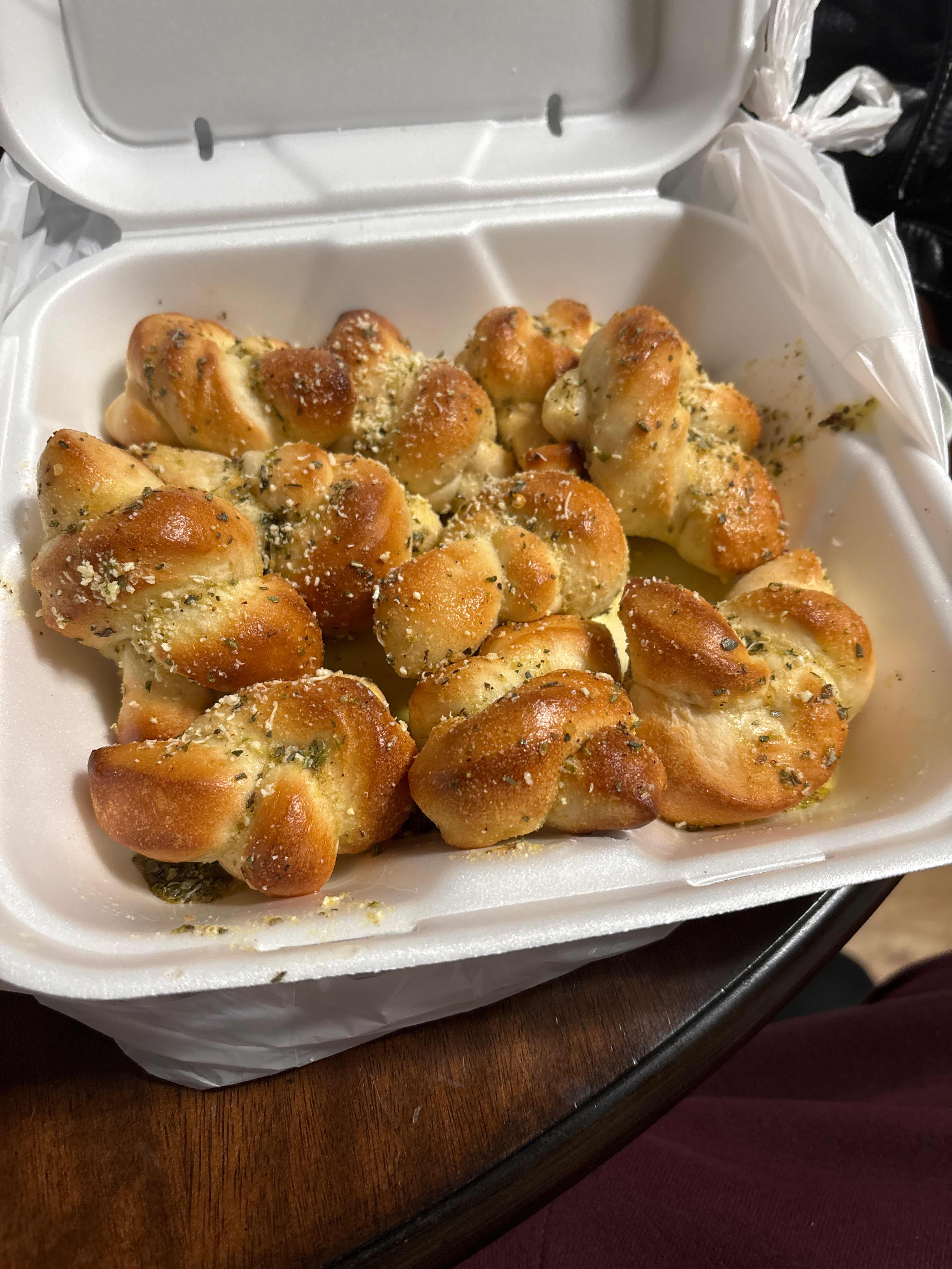 Garlic Knots (10 Pieces)