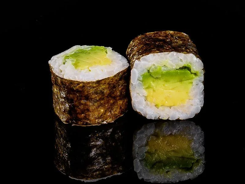 Maki z awokado