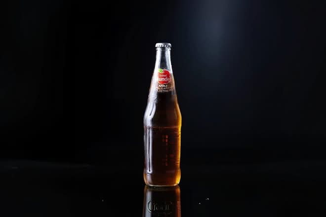 Sidral mundet ( Apple-flavored soft drink)