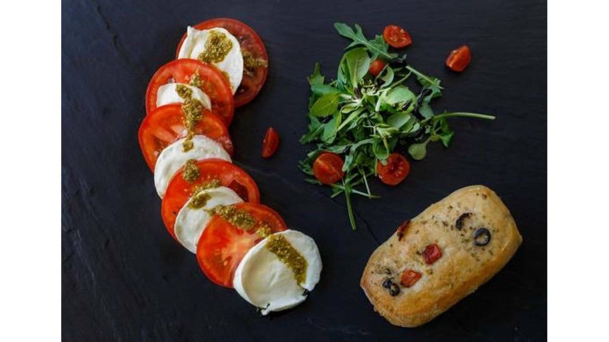 Roșii și mozzarella