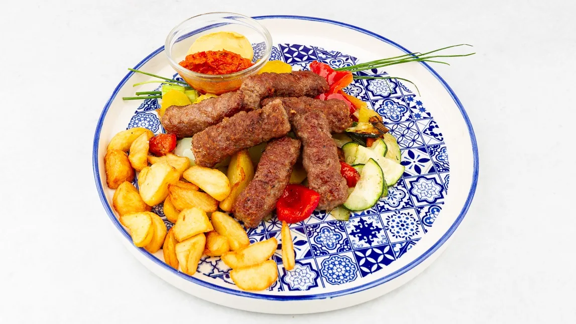 Čevapčiči s prilogo