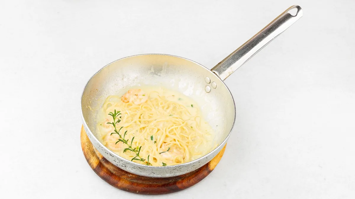 Spaghetti with shrimp