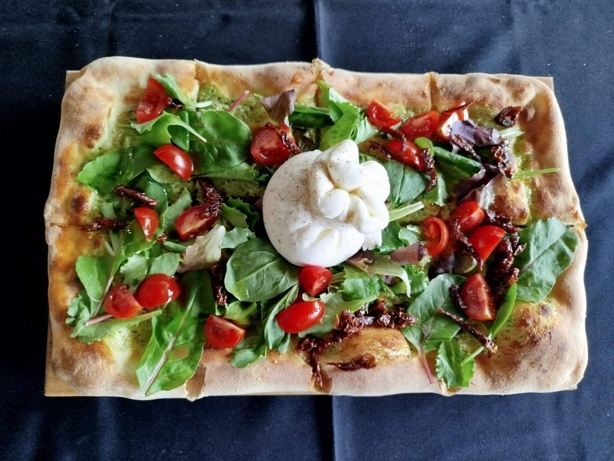 Pizza Con Burrata