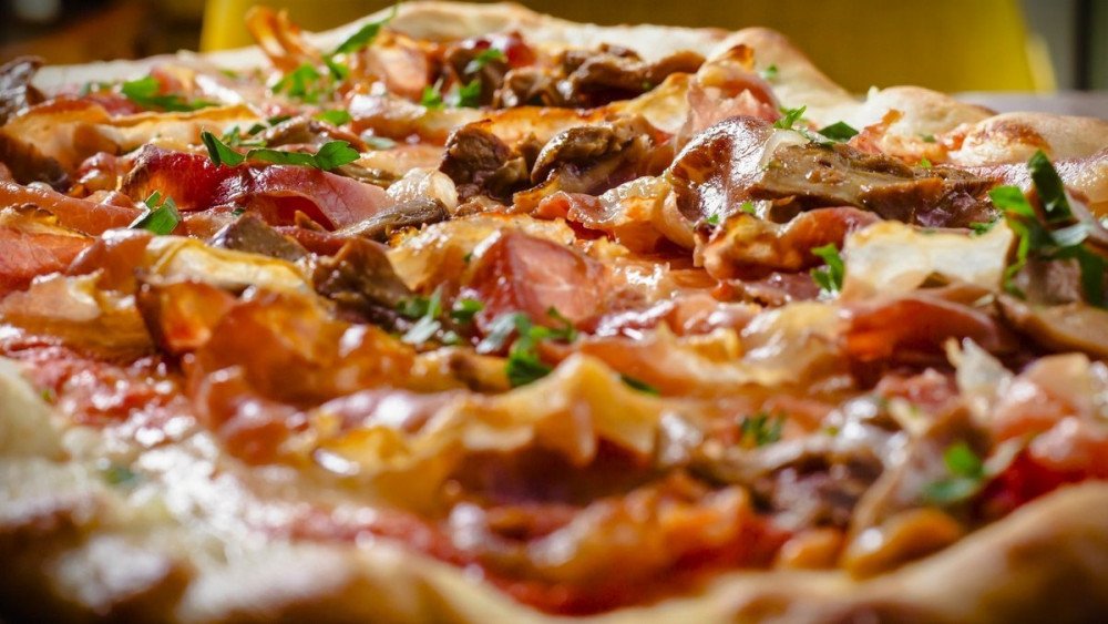 Pizza La Casara con mozzarella di Bufala