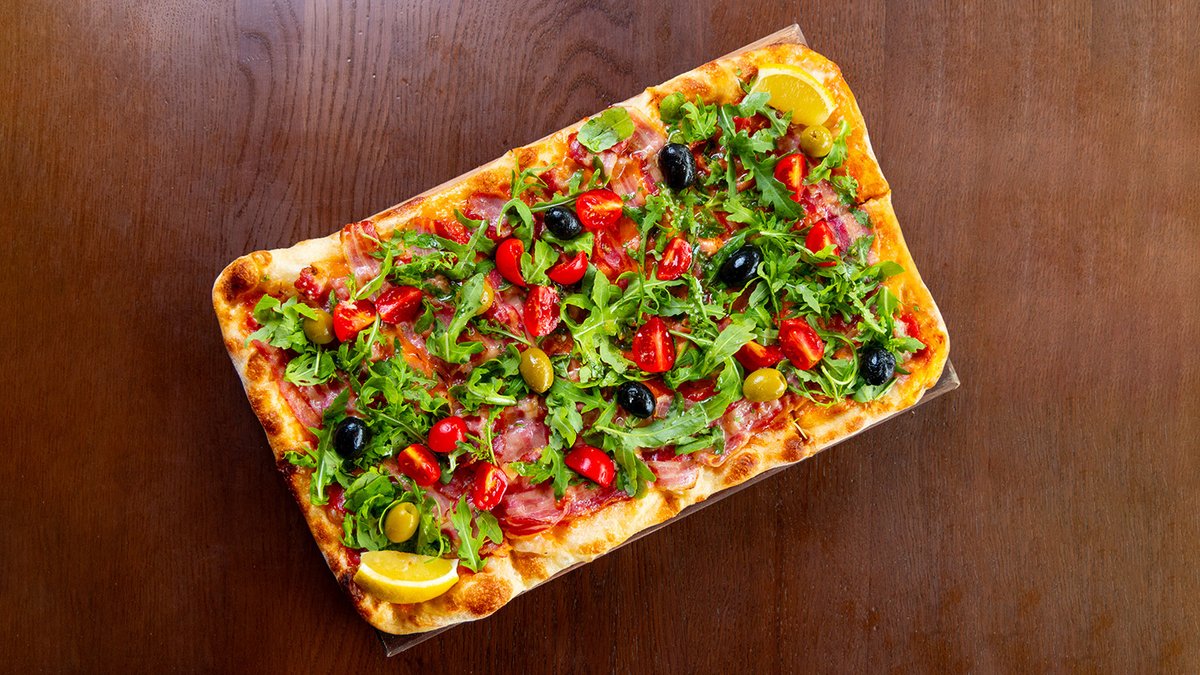 Pizza Panceta sa Buffalo mozzarella sirom