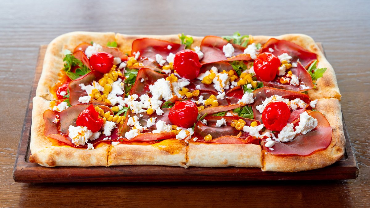 Pizza sa goveđom pršutom