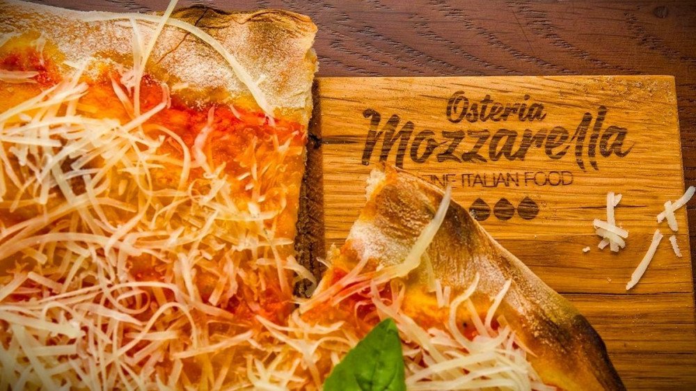 Quatro formaggi/Pizza sa 4 vrste sira
