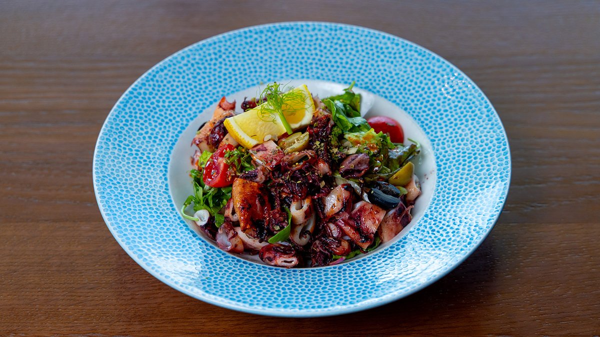 Salata sa lignjama i komoračem