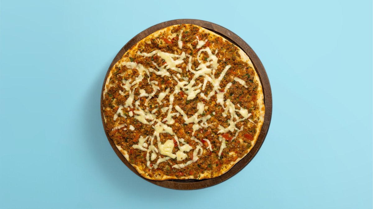 Lahmacun with Cheese