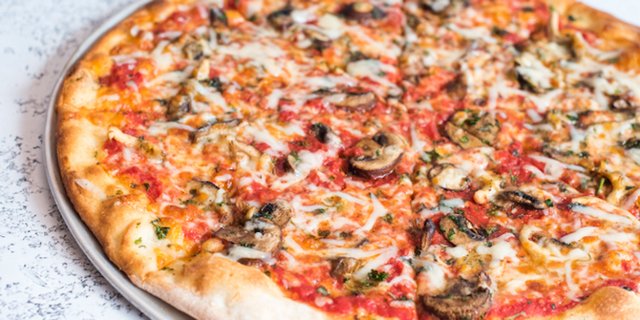 12" Gluten-Free Fresh Mushrooms, Manchego and Herb Pizza