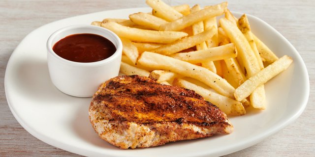 Grilled Chicken on the Barbie Boxed Meal