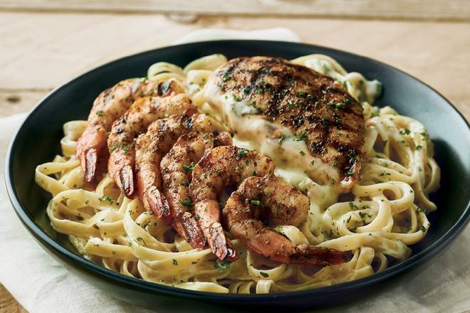 Queensland Chicken and Shrimp Pasta