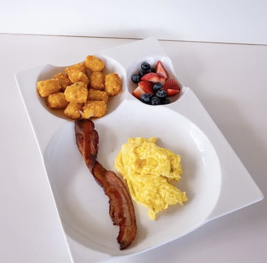 Kids One Egg and Tater Tots