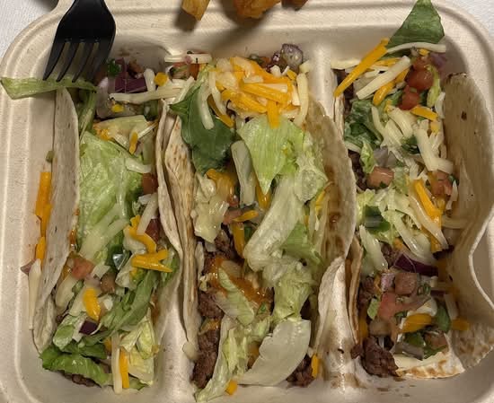 3 BEEF TACOS WITH FRIES